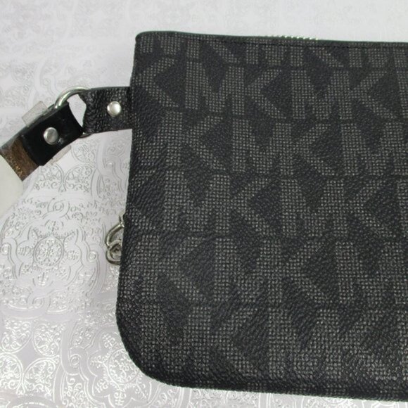 MICHAEL KORS Fanny Pack Bag NWOT - Picture 7 of 10